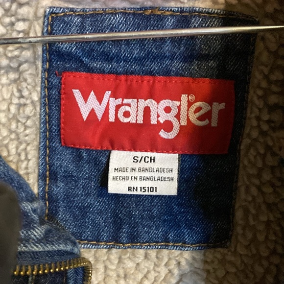 Wrangler Blue Denim Jacket with Brown Collar - Picture 6 of 13